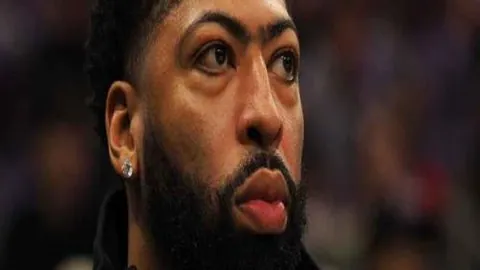 字母哥寄望季后赛：全力拼搏，团结一心，胜利可期